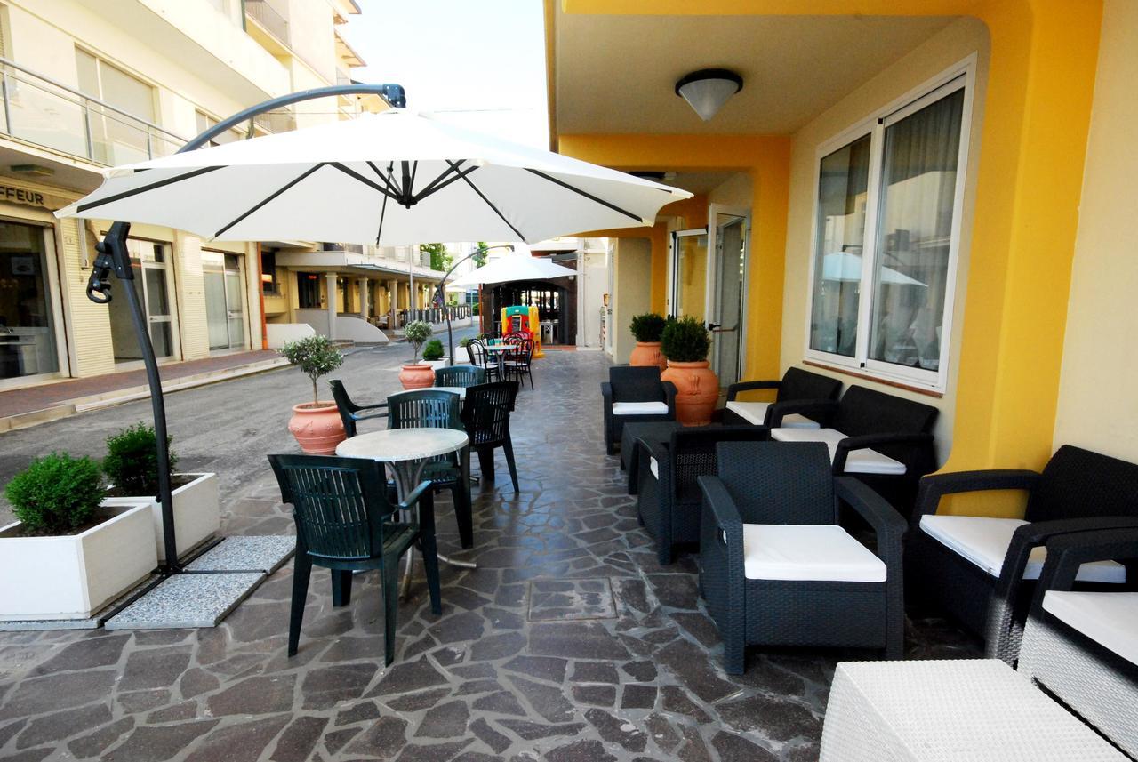 Hotel Lungomare Bellaria-Igea Marina Esterno foto