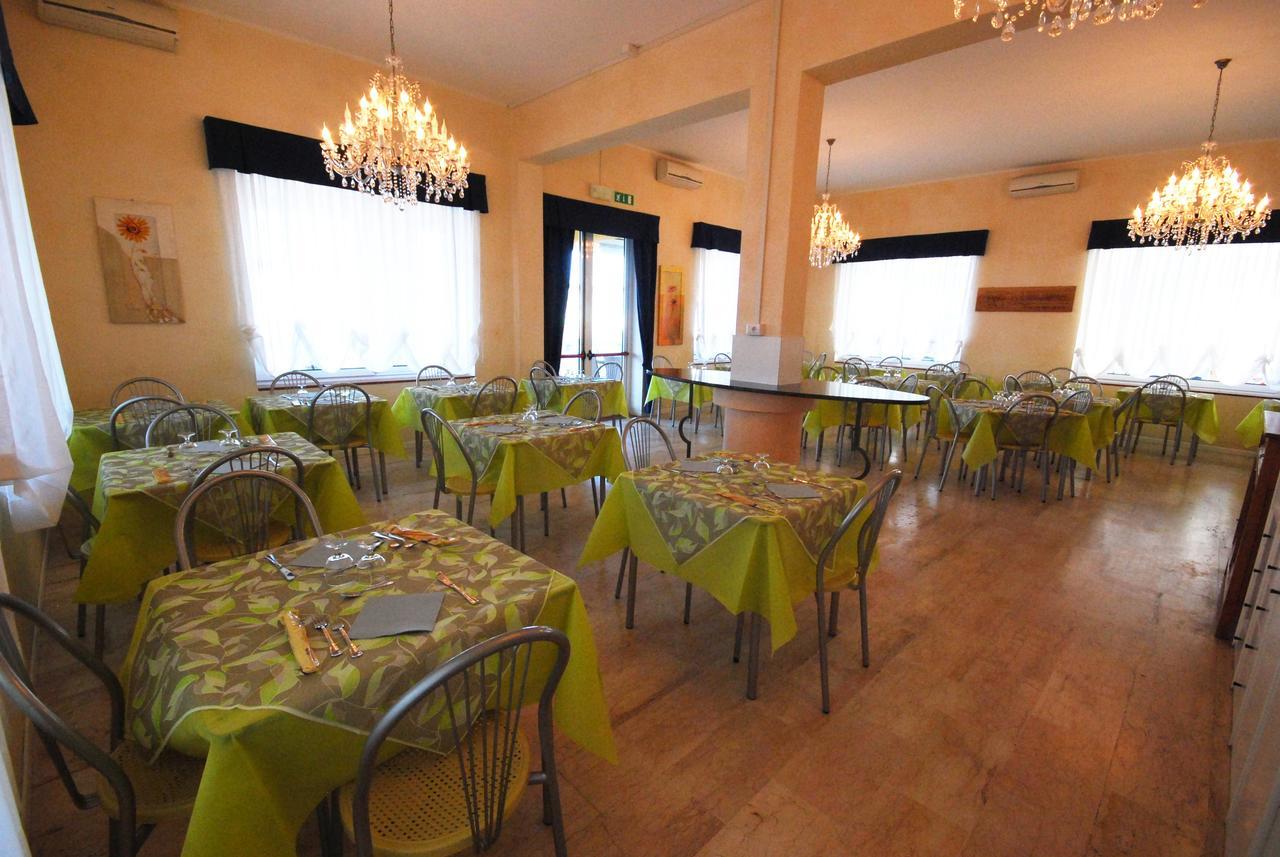 Hotel Lungomare Bellaria-Igea Marina Esterno foto